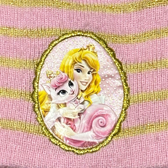 Disney princess winter hat - Picture 3 of 5